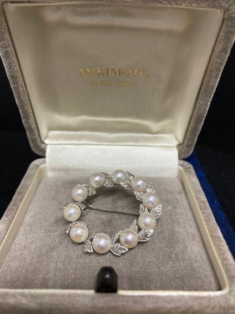 ミキモト　ブローチ　葉彫り　入学式　卒業式　結婚式　刻印　ブランド