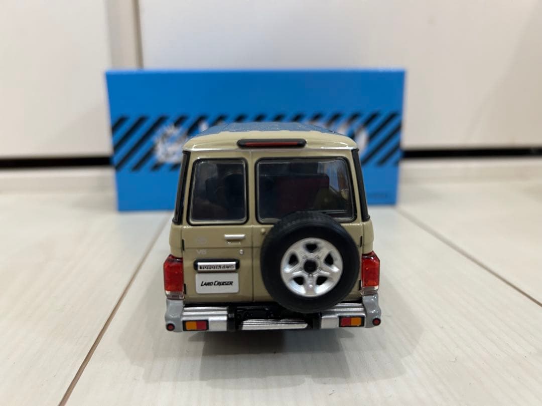 超希少 トヨタ ランドクルーザー 70 1/30 カラーサンプル ベージュ