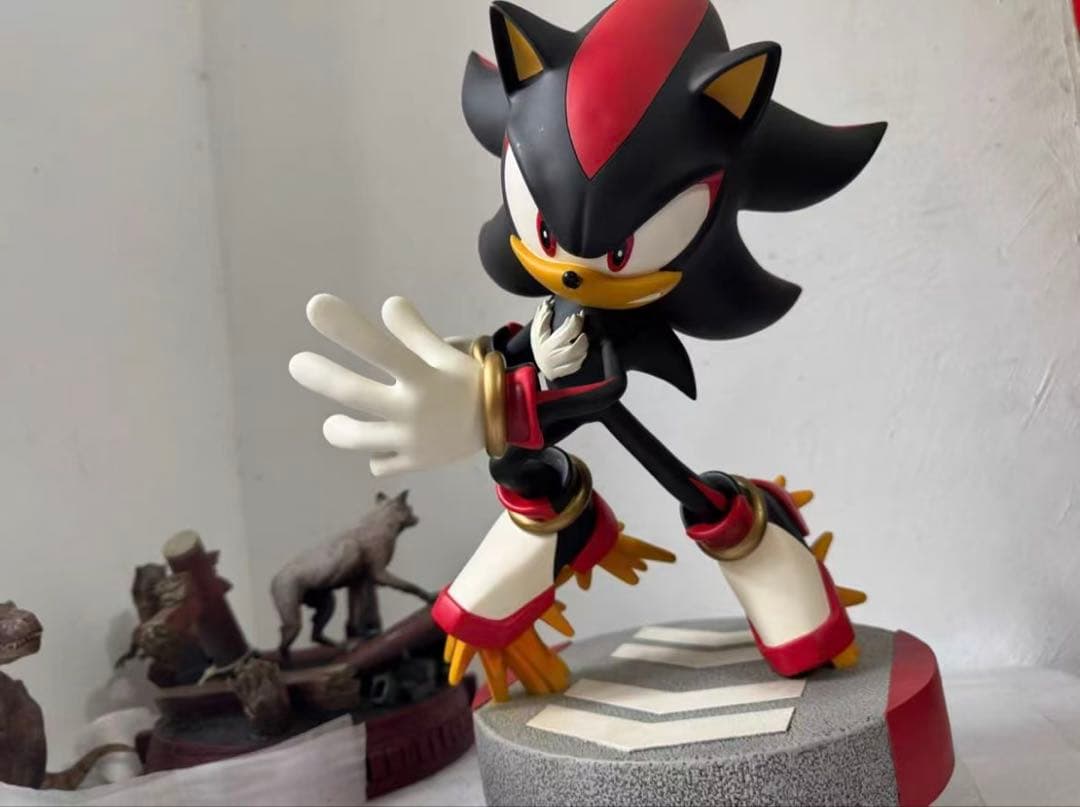 ソニック・ザ・ヘッジホッグ F4Fシャドウ·ザ·ヘッジホッグスタチューフィギュア