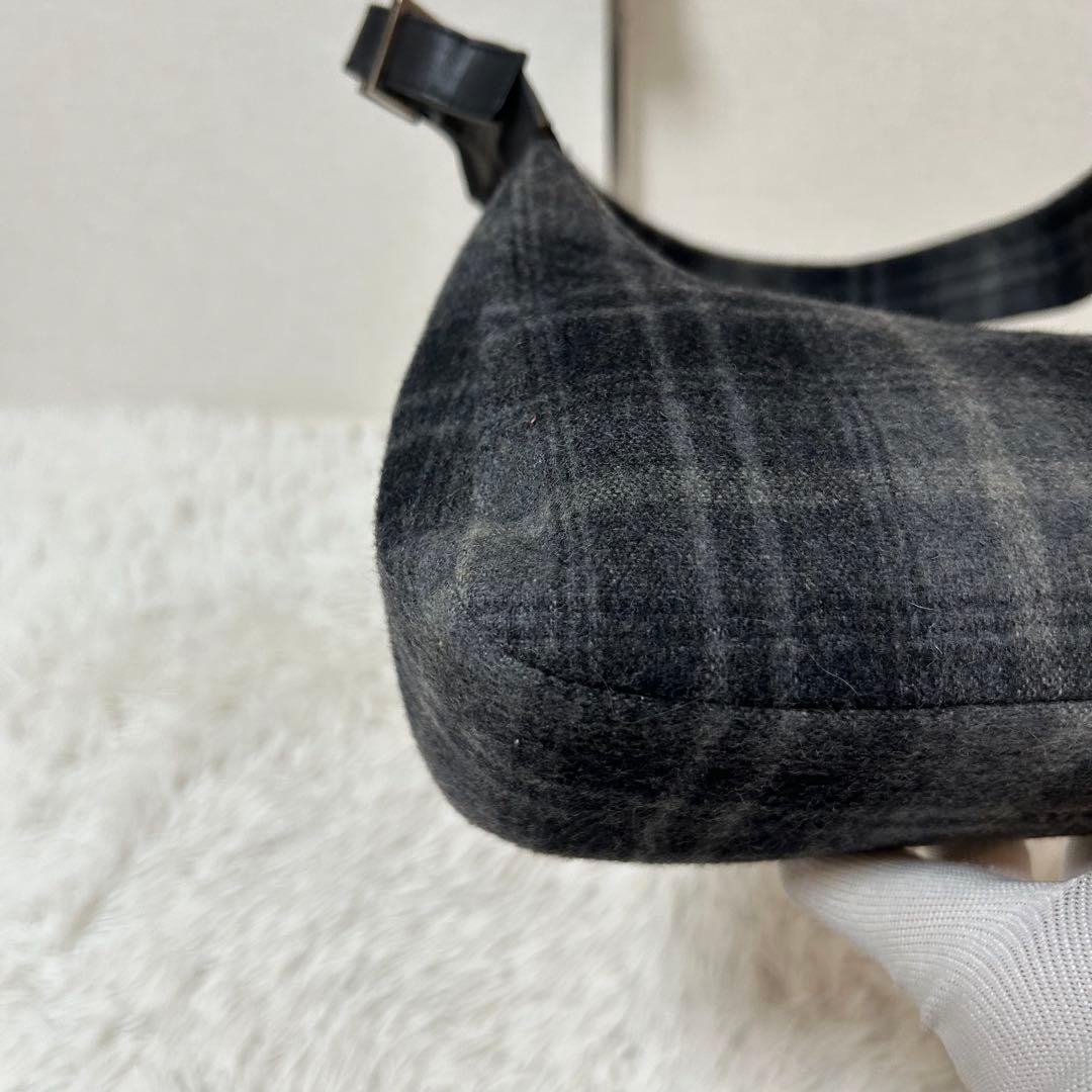 【希少✨ウール/チェック】フェラガモ　ワンショルダーバッグ　グレー　Y2K 美品