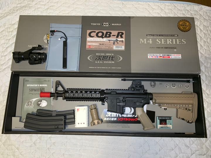 【東京マルイ】 M4 次世代 ドットサイト&バッテリー一式