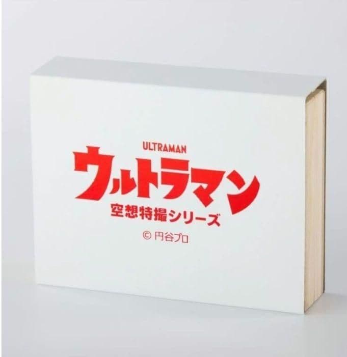 【希少】ウルトラマン　カード　純金　限定　ウルトラマングッズ