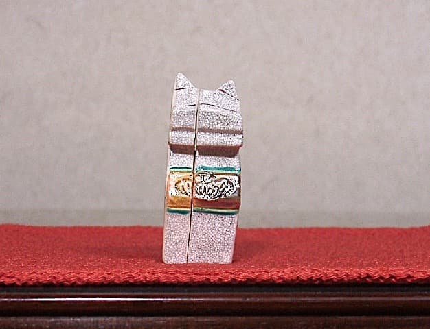 京焼・清水焼　東山窯　宮永東山（初代）作　三春駒　香合　共布箱　無傷　保証。