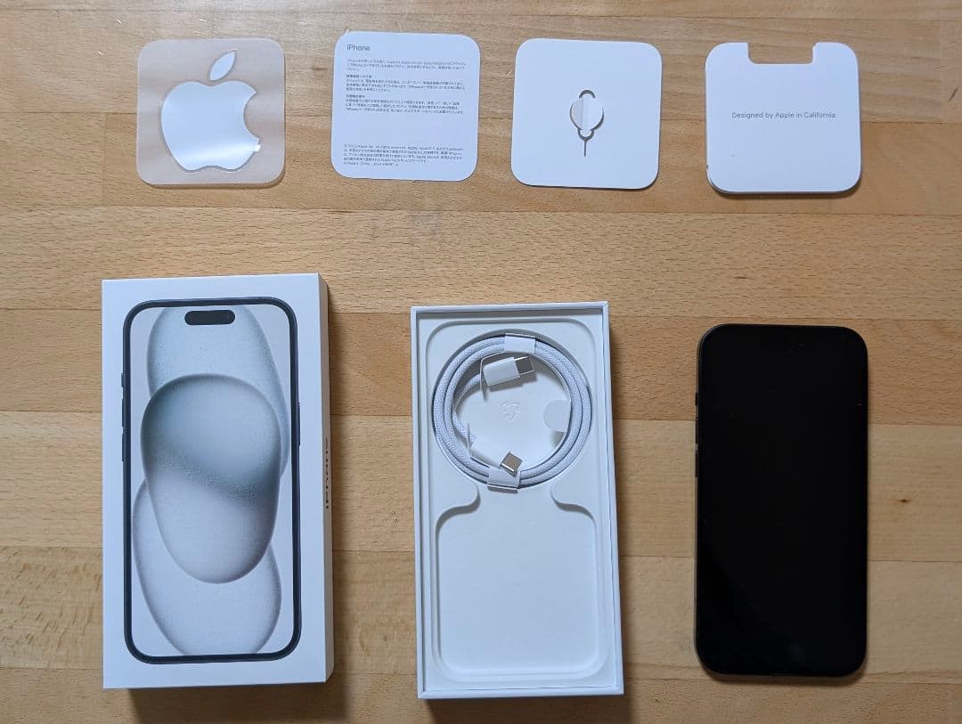 iPhone 15 ブラック 256 GB SIMフリー