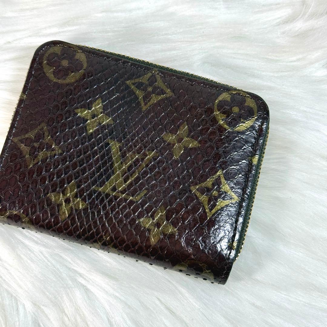 美品 ルイヴィトン パイソン モノグラム ジッピーパース ラウンド 茶色