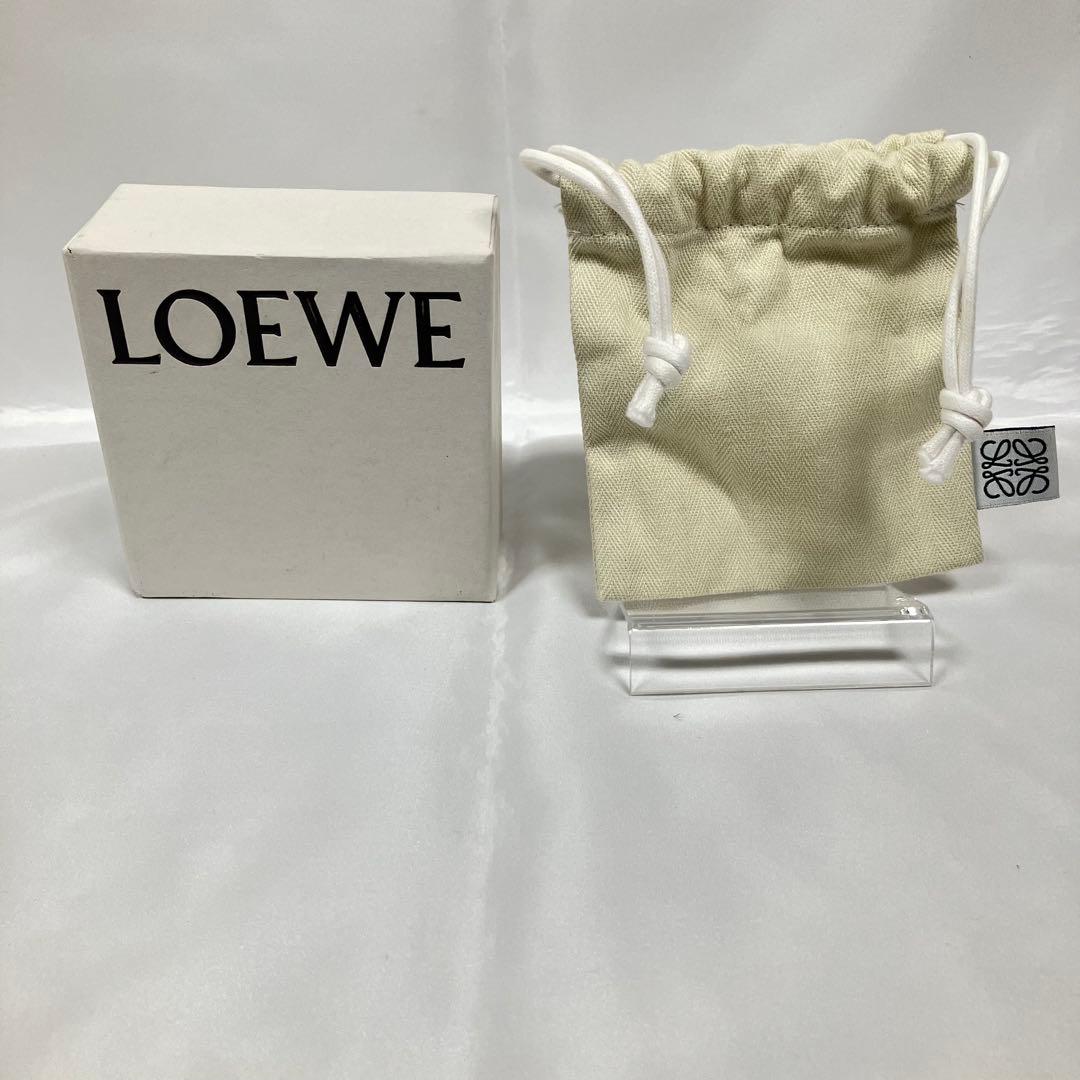 ロエベ アナグラム ブローチ ゴールド色 中古良品