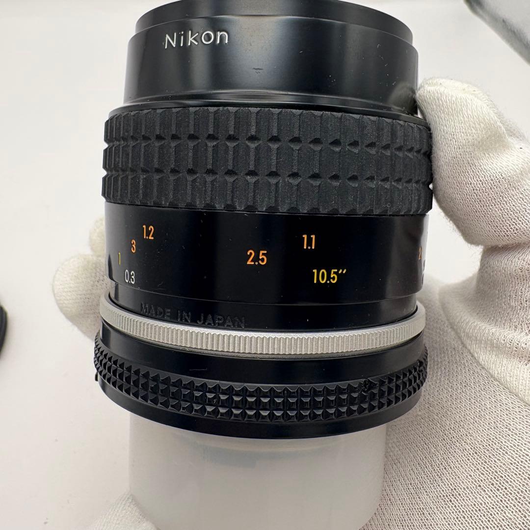 Nikon Nikkor 135mm f/2.8 ズームレンズ