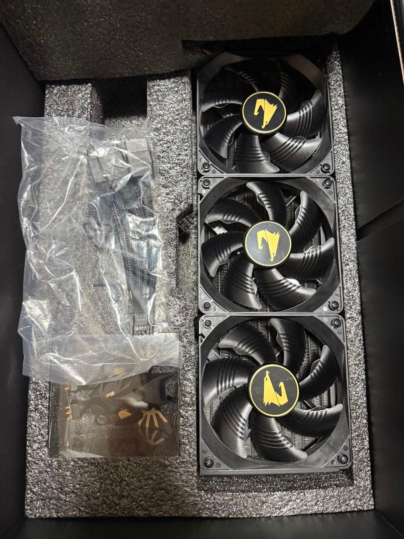 RTX4090 AORUS XTREME WATERFORCE 基板（PCBなし