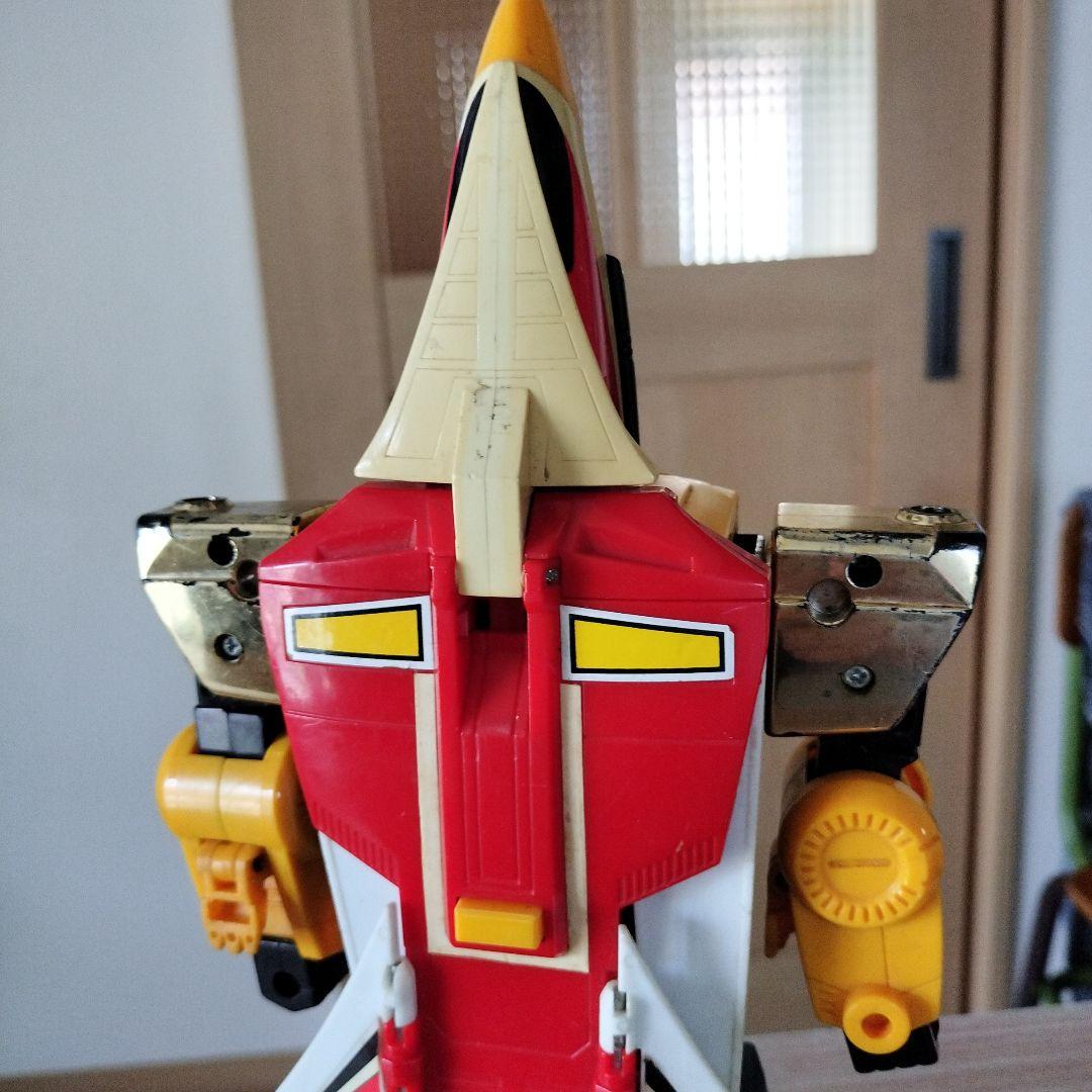 変身していくロボット