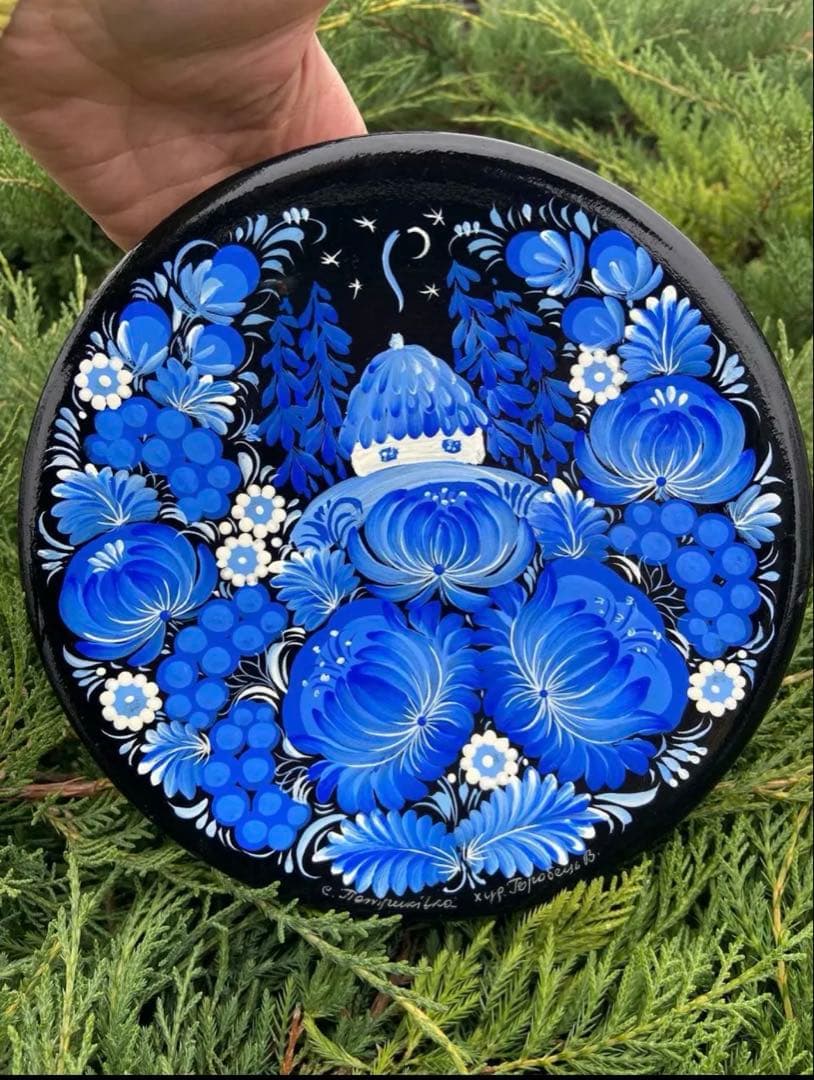 木製ペトリキウカ塗りのプレート（ヴァレンティナ・ホロべッツ）製　花柄