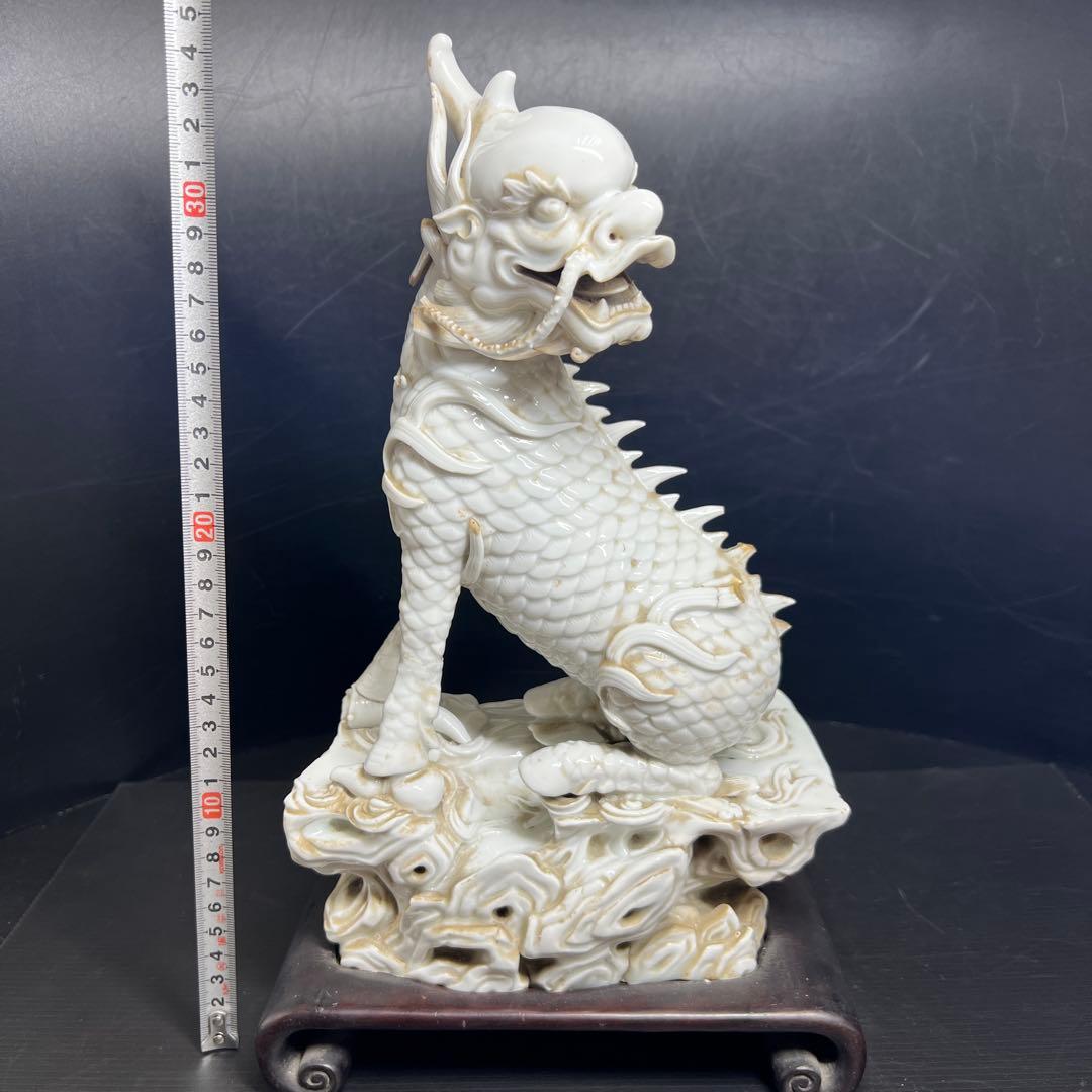 中国清時代　白磁キリン唐木台付　高さ約35㎝　東Y7-1211☆2Fトヒオ