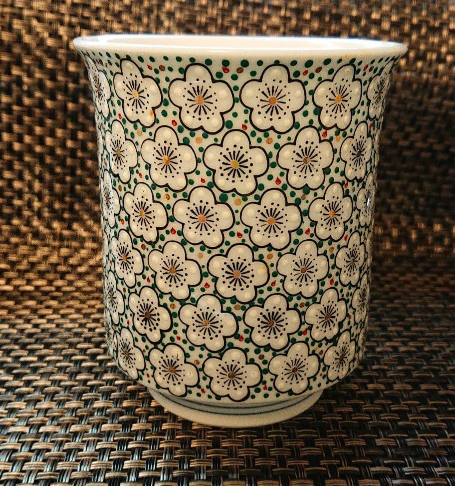 手描・有田焼・湯呑茶碗・高さ9cm