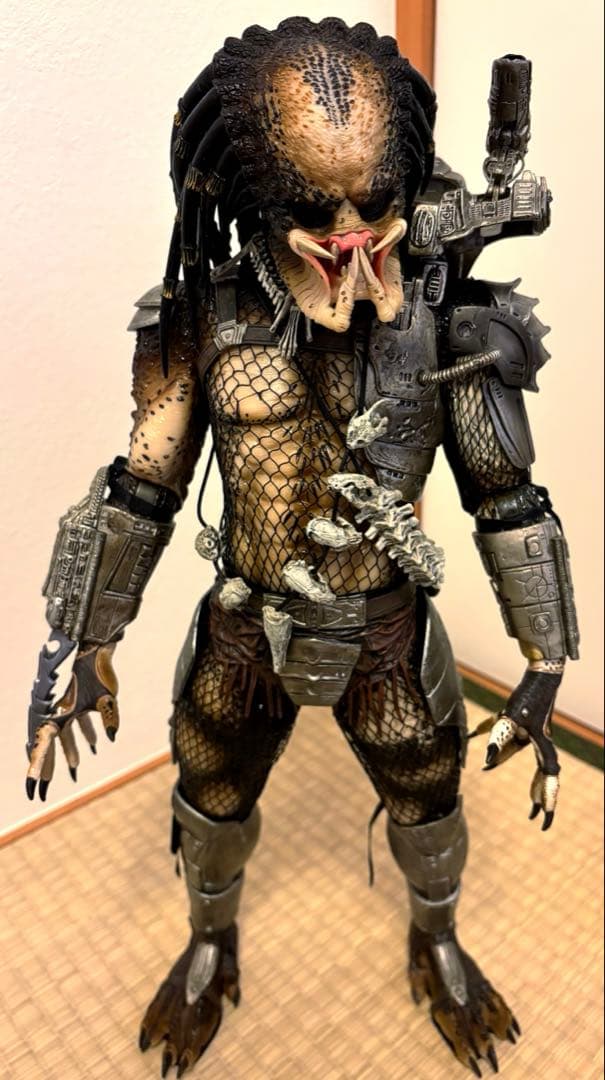 ネカ1/4プレデターフィギュア 3体セット