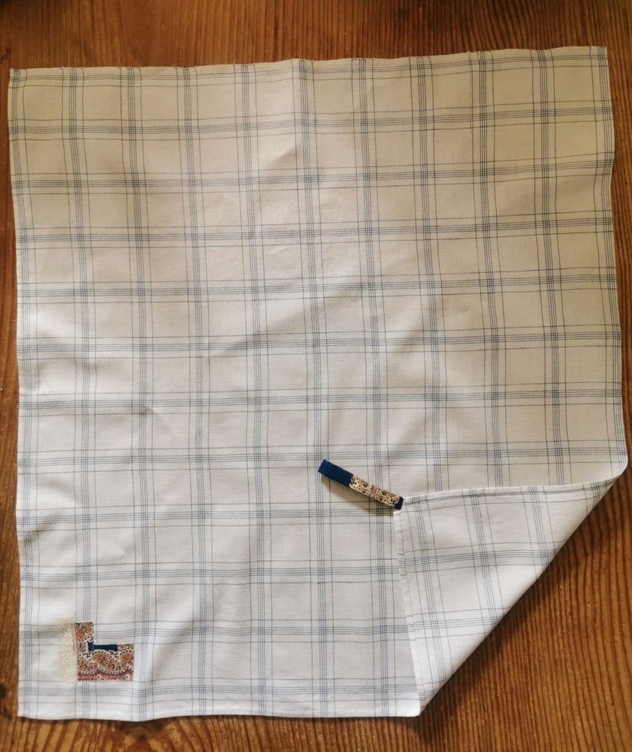 アンティーク インディゴ西洋花更紗アップリケ＆レース装飾付 ブルーチェッククロス