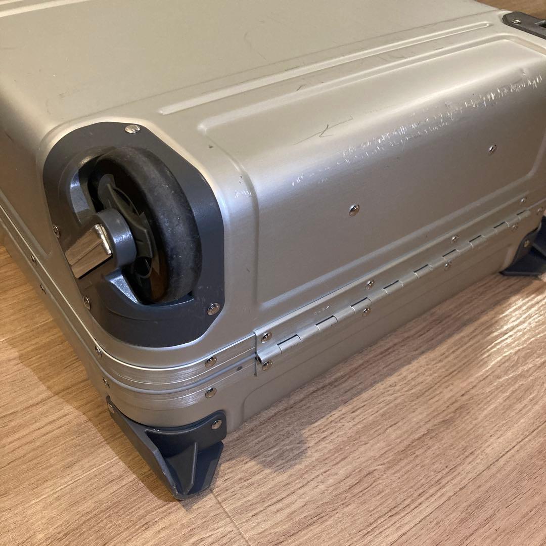 zerohalliburton Geo Aluminum 3.0 キャリーケース