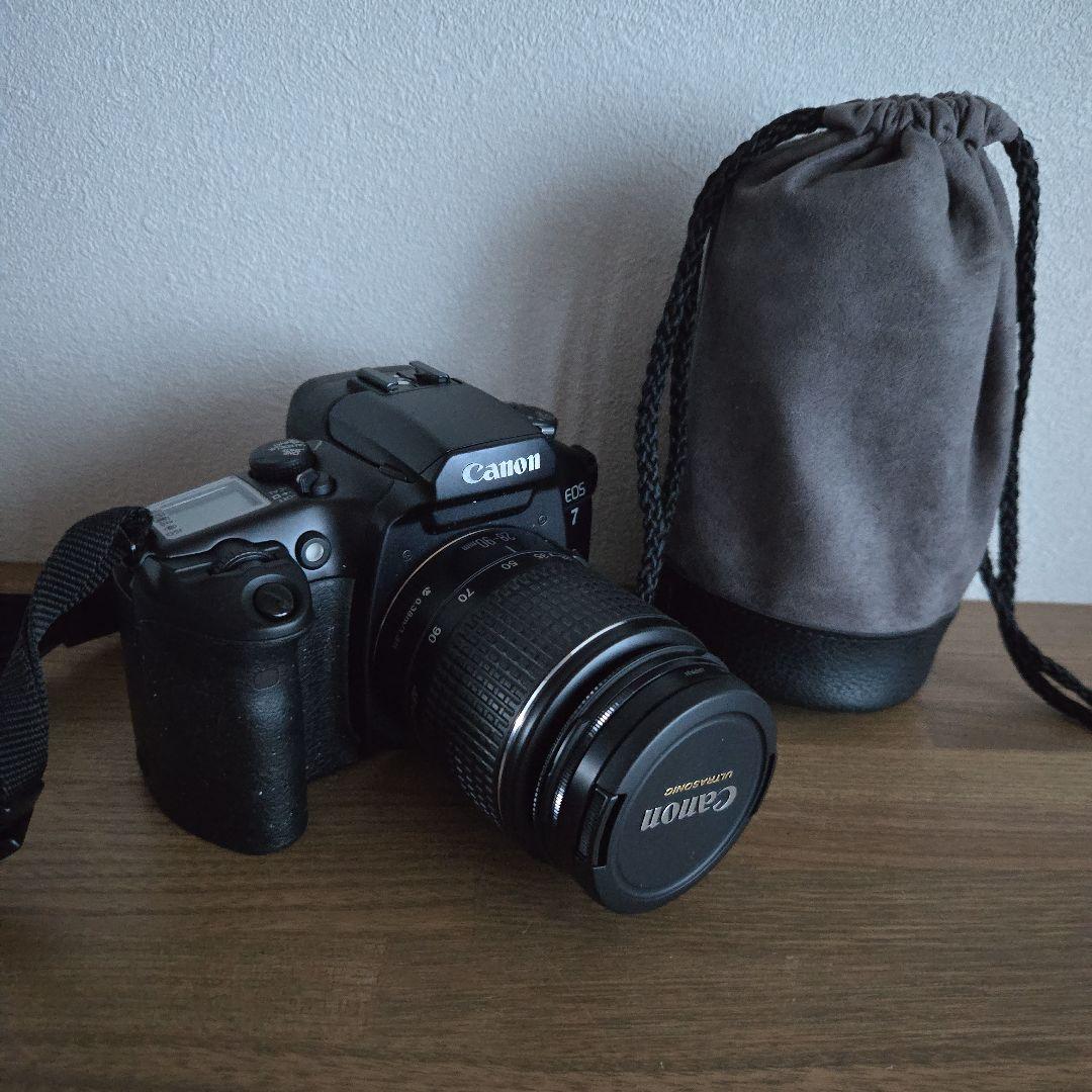 Canon EOS7 フィルムカメラ 一眼レフ キャノン　レンズつき