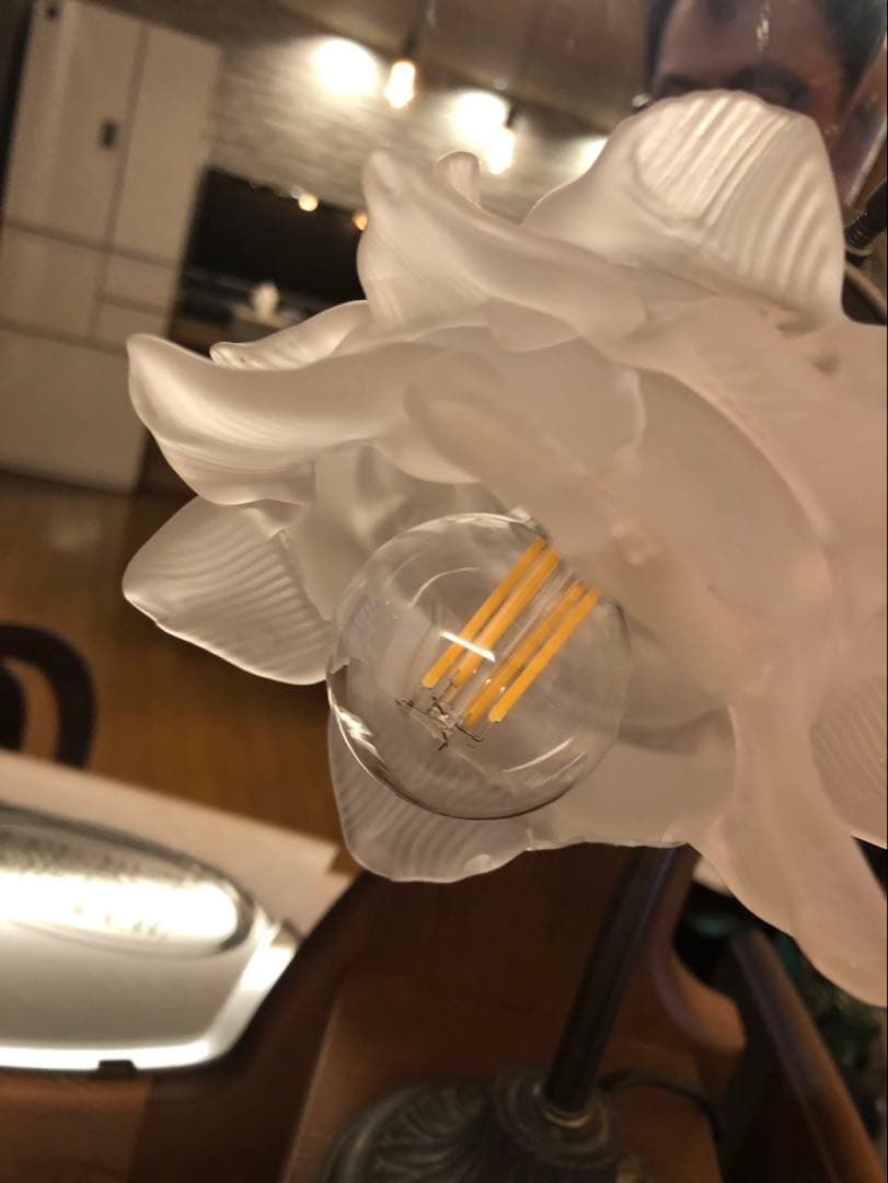 更に、値下げ！クラシック木製ドレッサー・ミラー・照明付き