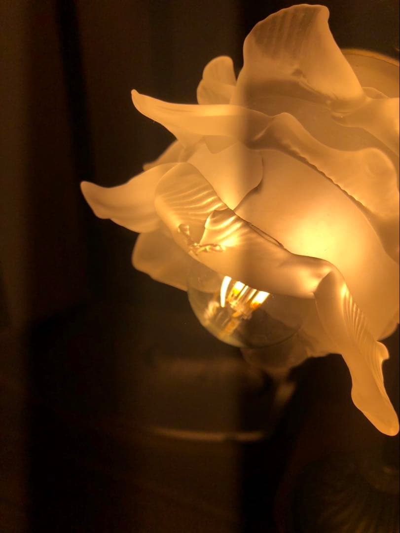 更に、値下げ！クラシック木製ドレッサー・ミラー・照明付き