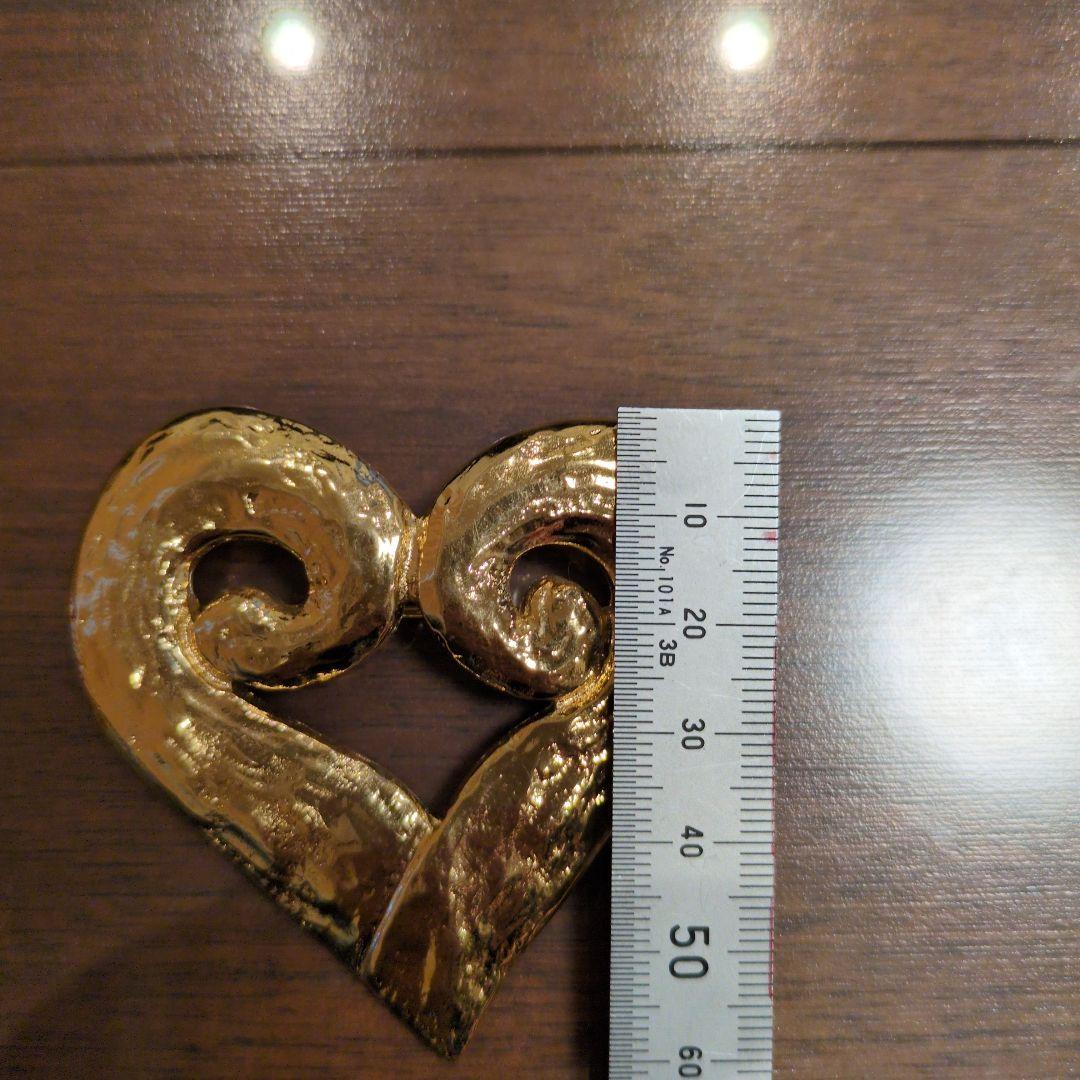 Yves Saint Laurent ハート型ブローチ