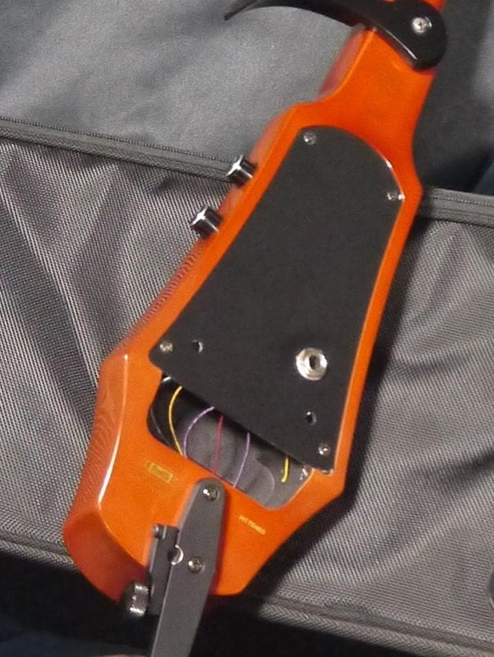 送料無料★エレクトリックバイオリン ケース付き★NS Design WAV