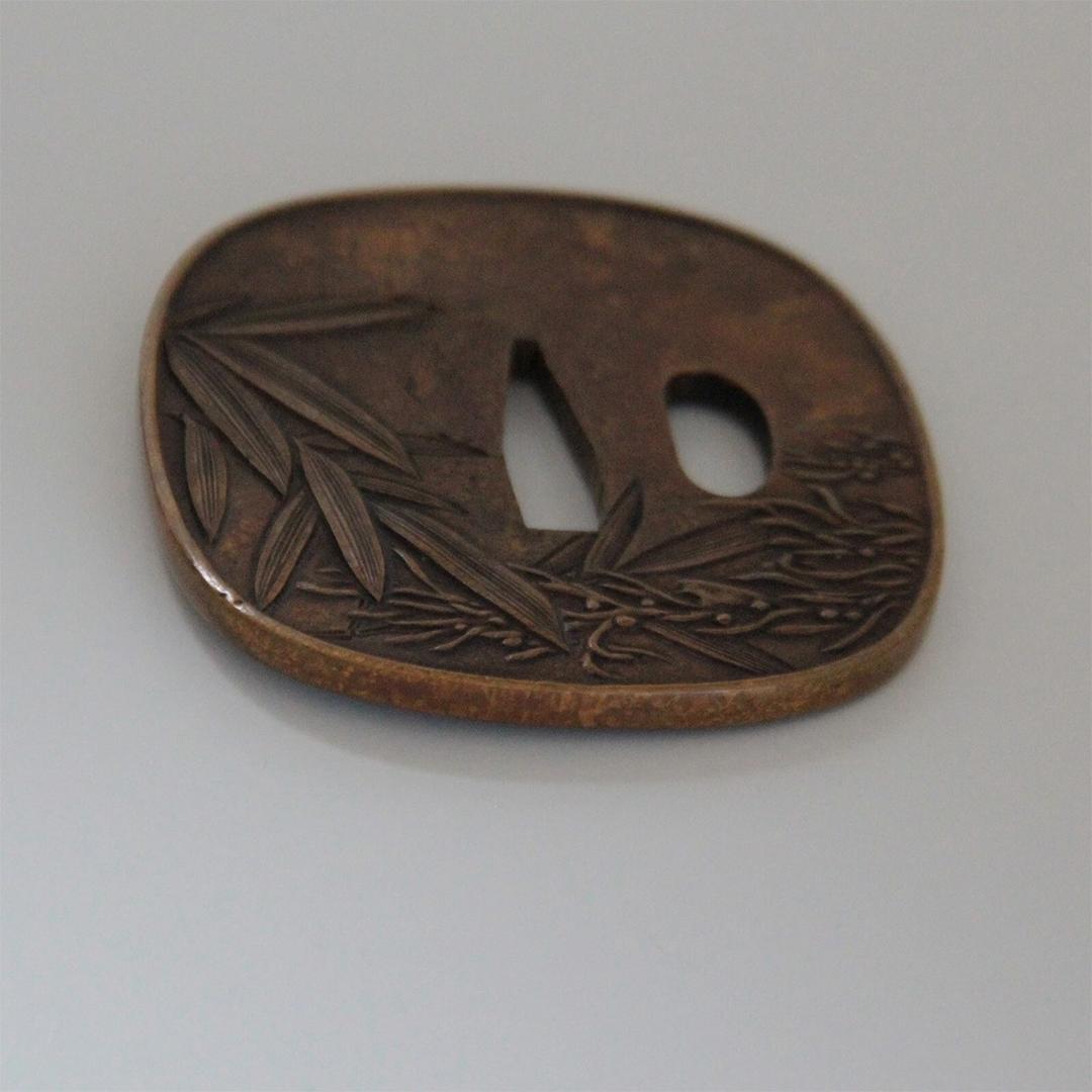 伊勢海老 鐔　刀鍔 日本刀 装具 刀装飾 つば 武具 ツバ