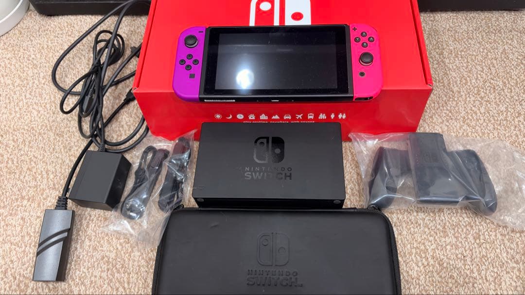 Nintendo Switch 新モデル　本体 ピンクｘパープル