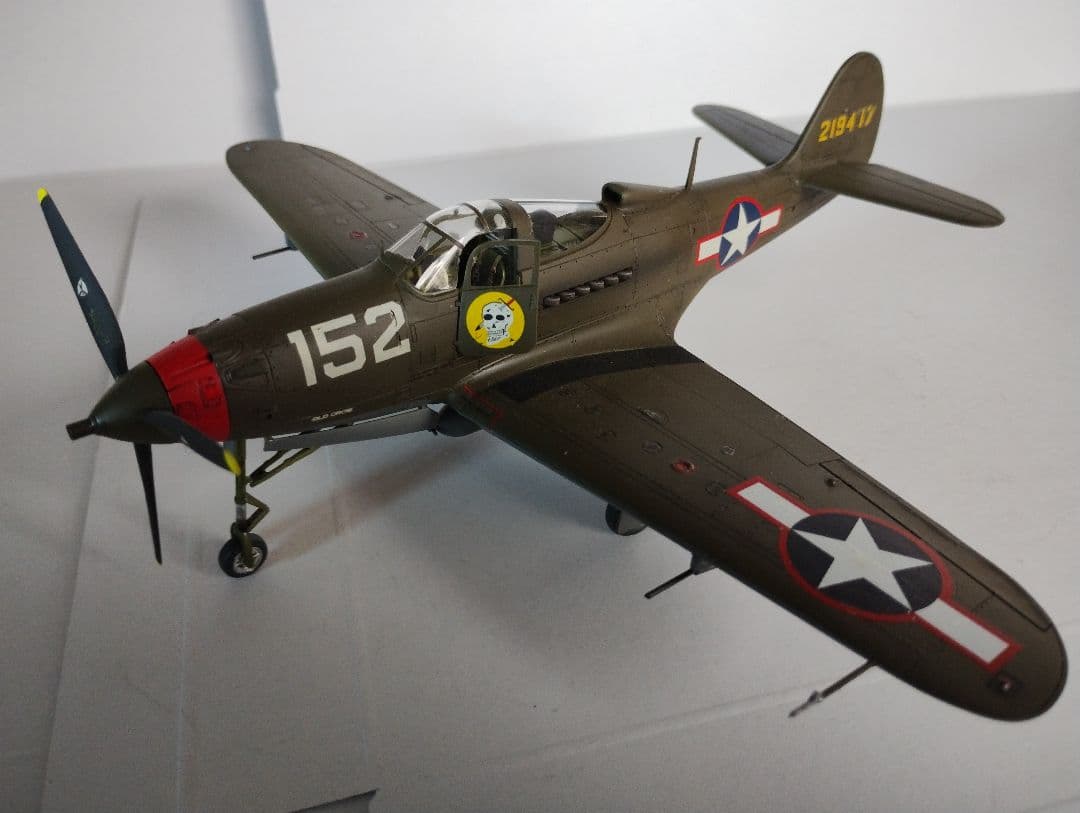 プラモデル完成機　1/48　エアラコブラ