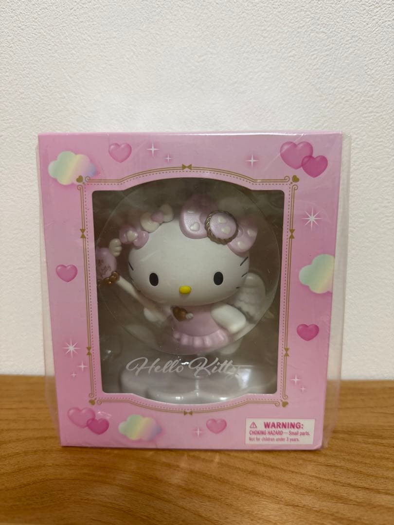 ハローキティ エンジェル　フィギュア