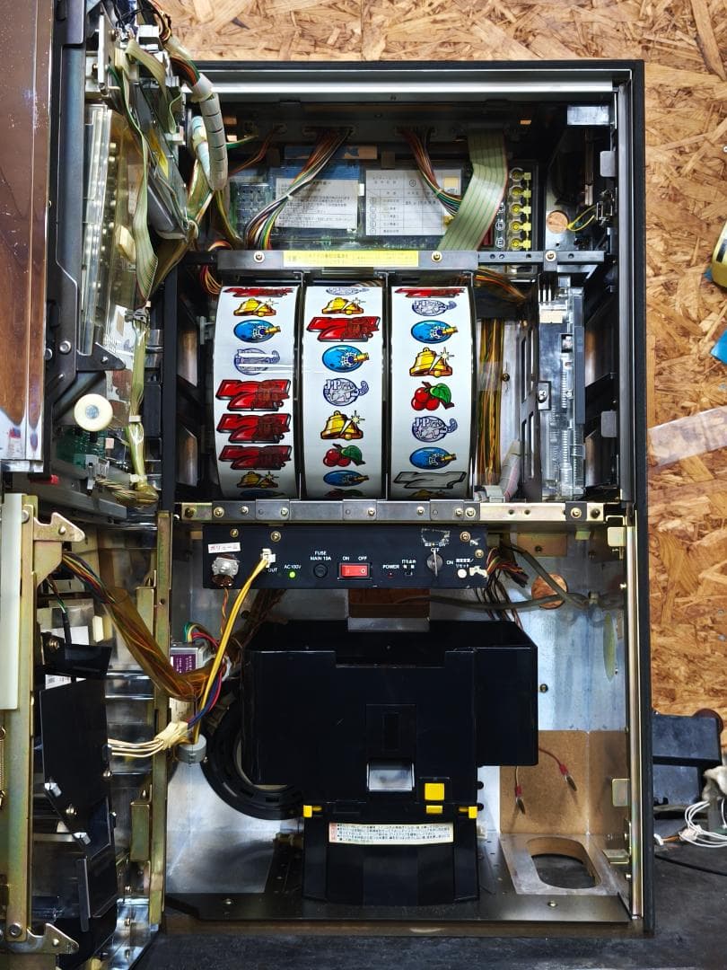 【本州送料込】主役は銭形 4号機 メダル不要機付