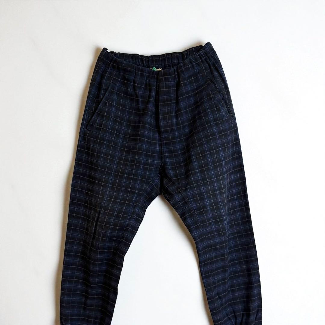 アーツアンドサイエンス　ネイビーチェック　イージーパンツ　カシミヤ混