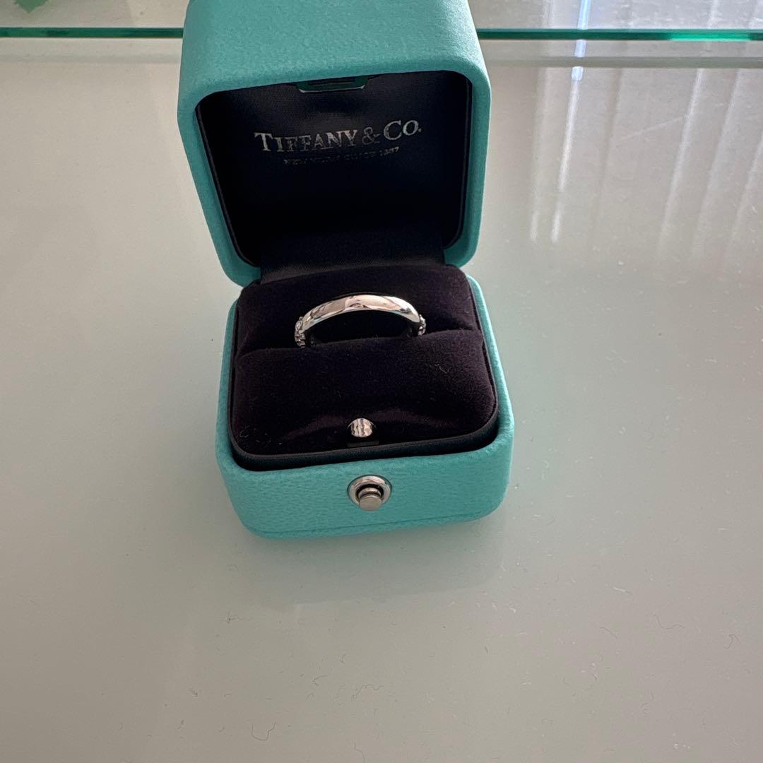 ポンテヴェキオダイヤパヴェエタニティリング　0.73ctティファニー　カルティエ