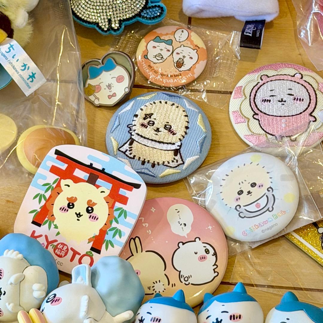 ちいかわ グッズ大量まとめ売り 50点以上 缶バッチ フィギュア キーホルダー