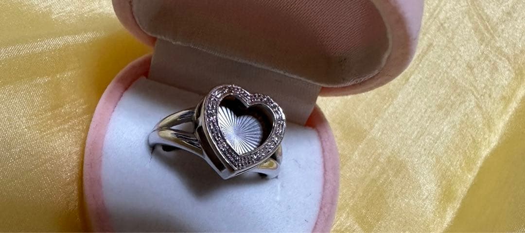 ハート型k18WGホワイトゴールドリング0.1ct 約4.3g
