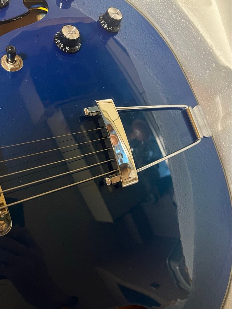 セミホロウボディ ステンレスフレット メタルフィニッシュ(ブルー)