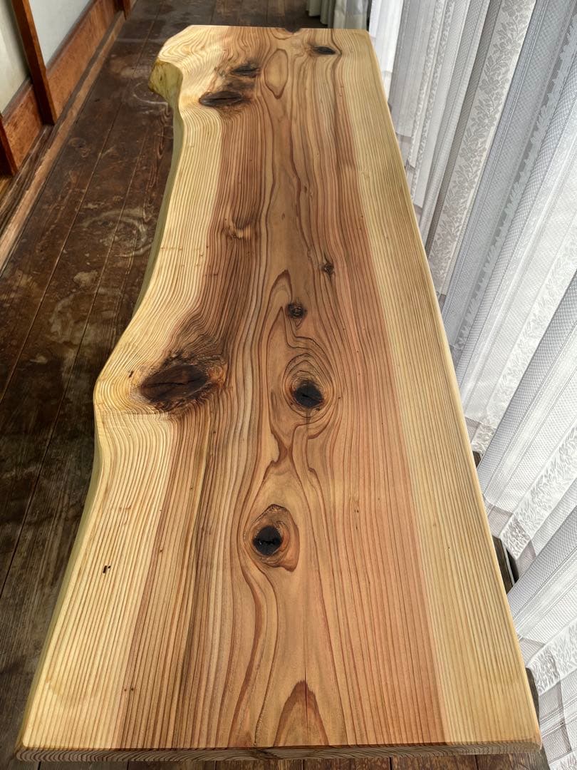 ⭐︎ にゃんべえ⭐︎ 杉　ローテーブル　無垢材　一枚板　テーブル　机