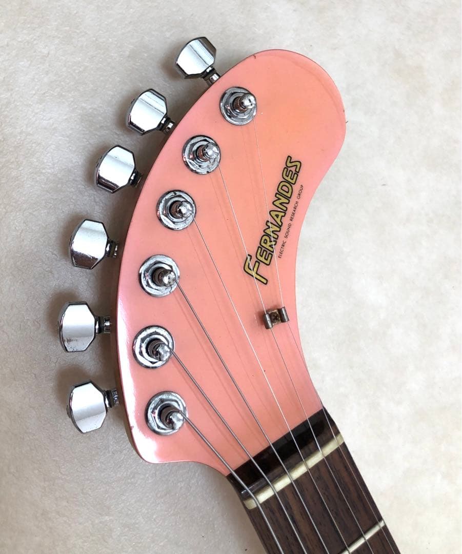 最終値下!【美品】ZO-3 ピンク アンプ内蔵ミニギター ヘッドフォン端子付