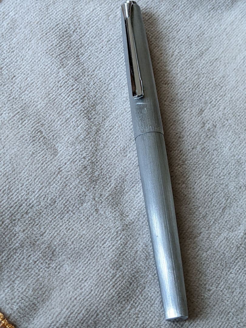 シルバー 万年筆 キャップ式　ヒロヒロ様