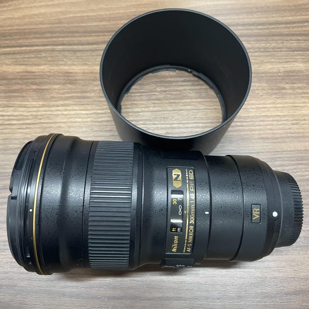 ニコン AF-S NIKKOR 300mm f/4E PF ED VR