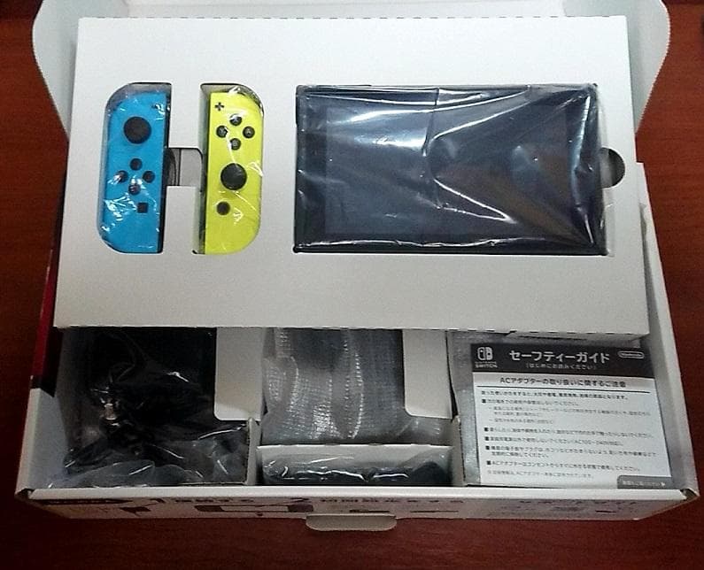 ハ*ジ様 Nintendo Switch1 本体 + 付属品