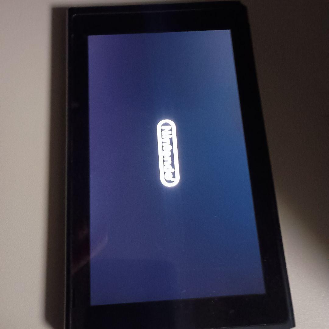 Nintendo Switch 本体2台 青と赤のJoy-Con付き