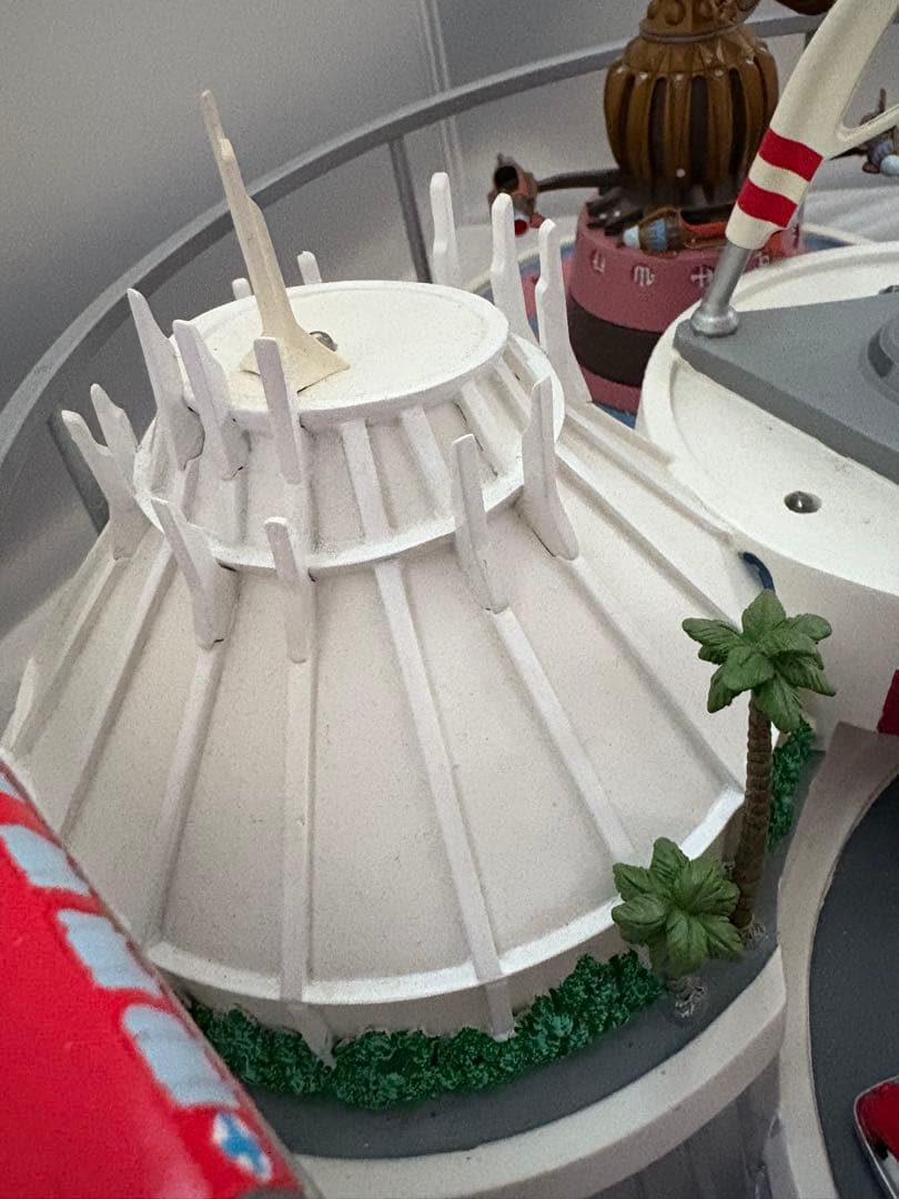 【マックス】ディズニー トゥモローランド ビッグフィギュア 限定150レア