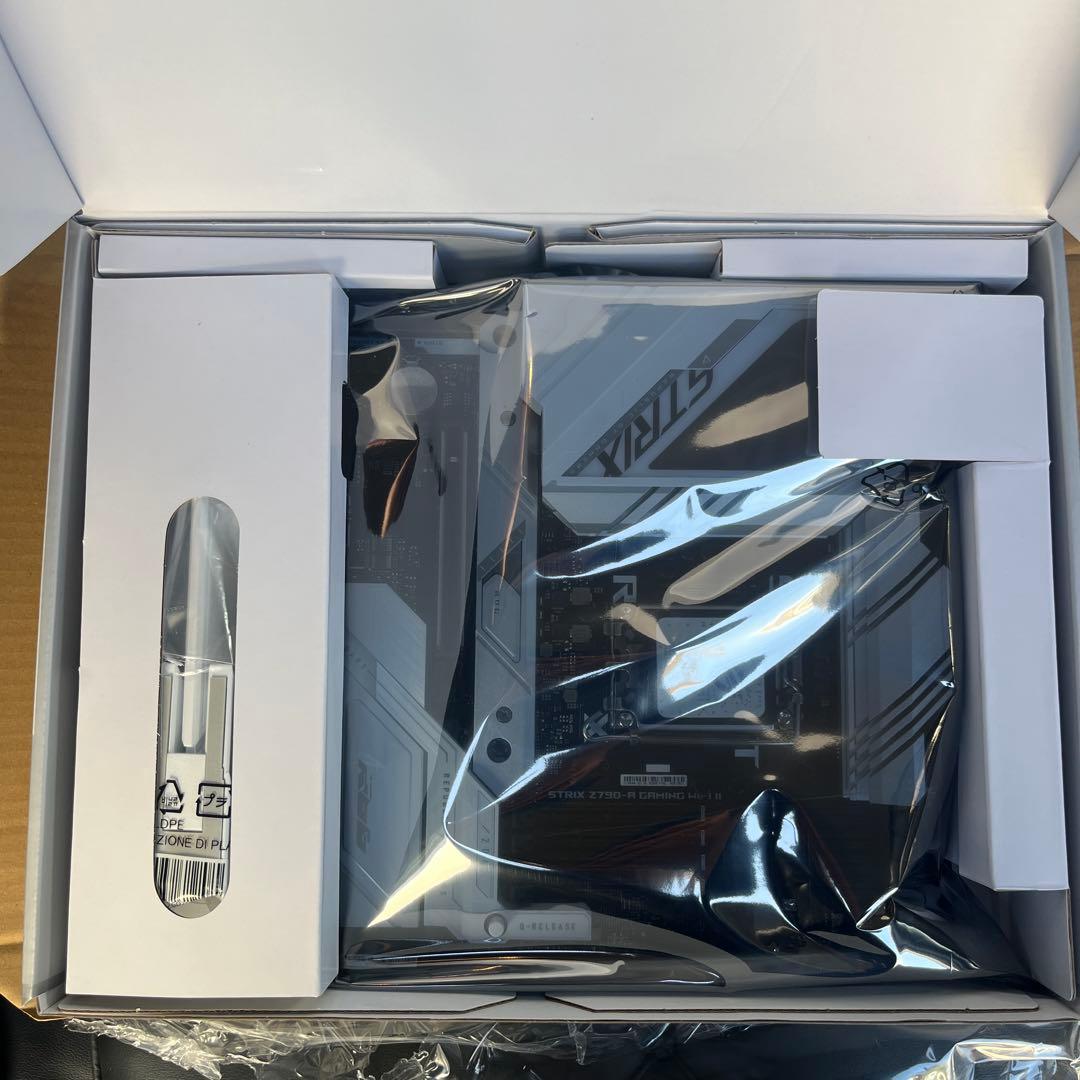 ROG STRIX Z790-A GAMING WIFI II ホワイト