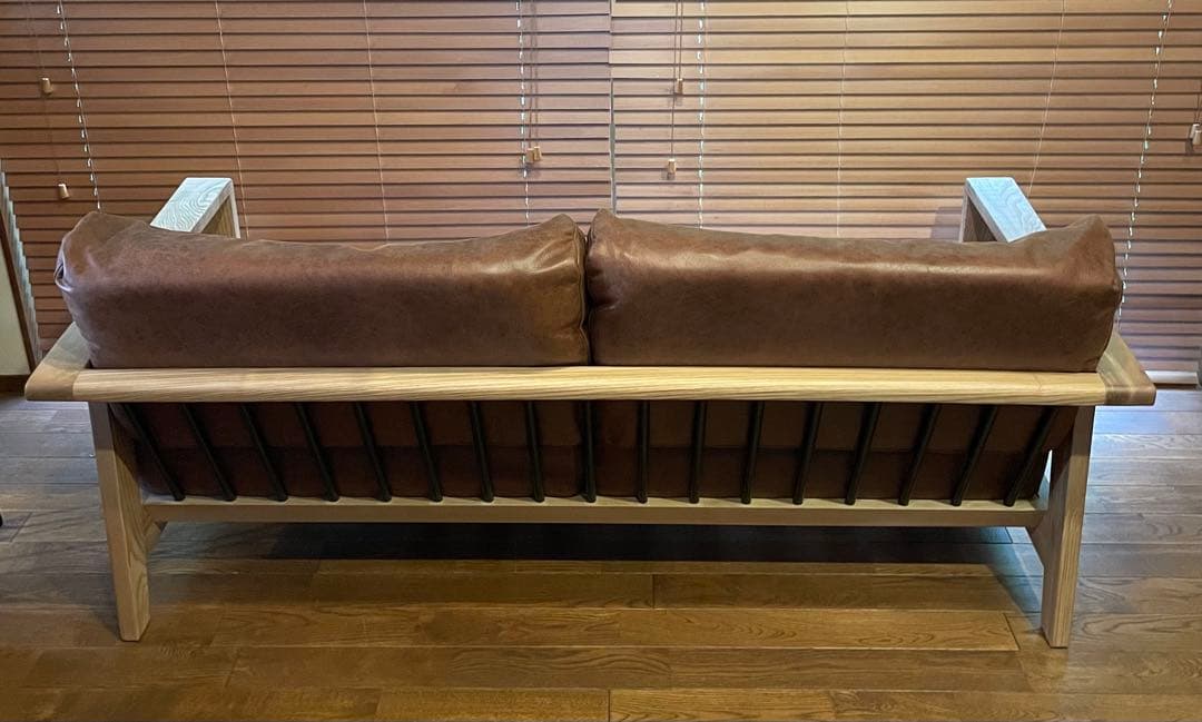 関家具　ノラ　ダーマ　2P ソファ　使用4ヶ月　スーパーレザーテックス　北欧