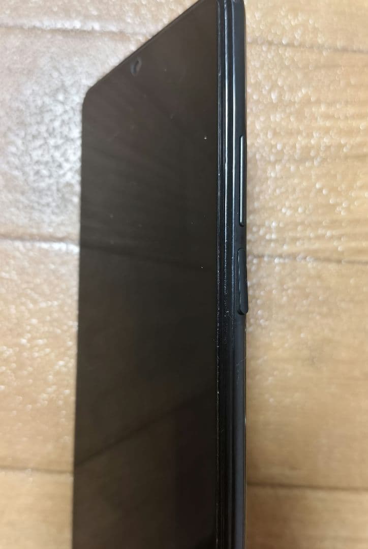 Xiaomi 11T 背面割れ