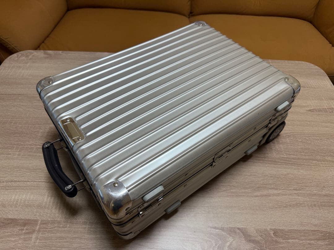 美品 リモワ　クラシックフライト　35L キャビン　機内持ち込み クラシック