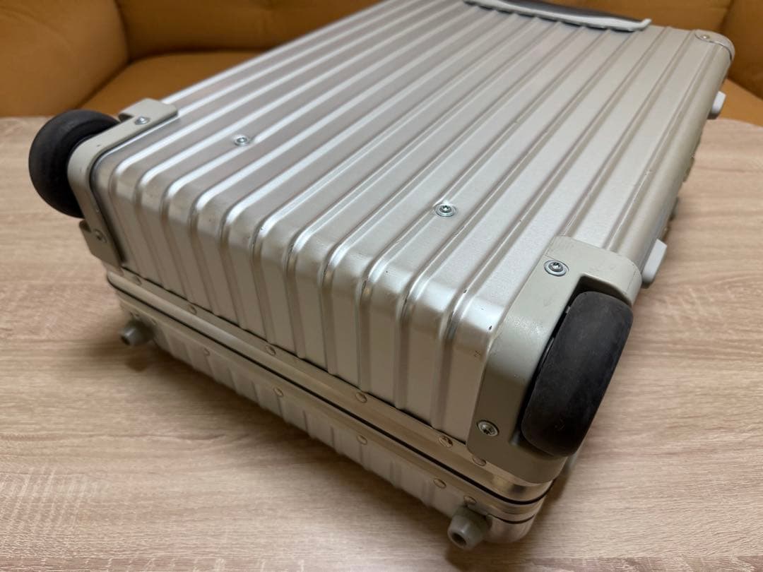 美品 リモワ　クラシックフライト　35L キャビン　機内持ち込み クラシック