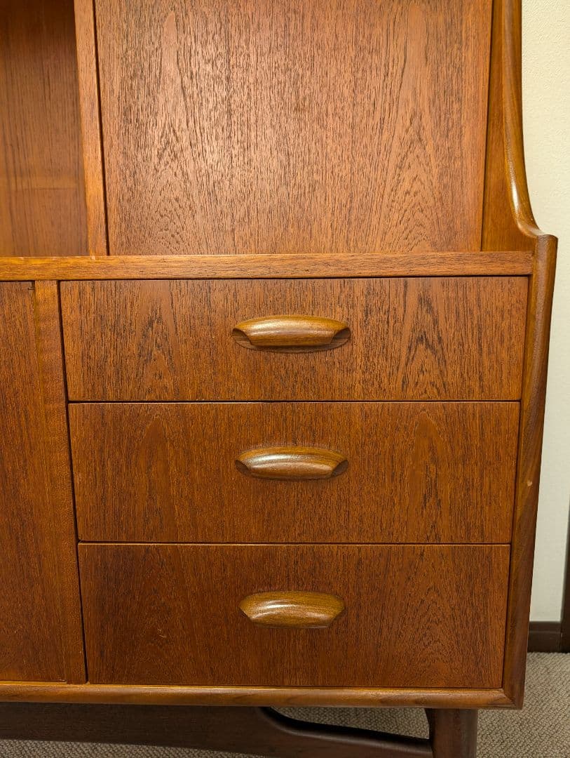 g-plan ハイサイドボード　木製ミッドセンチュリーモダンキャビネット