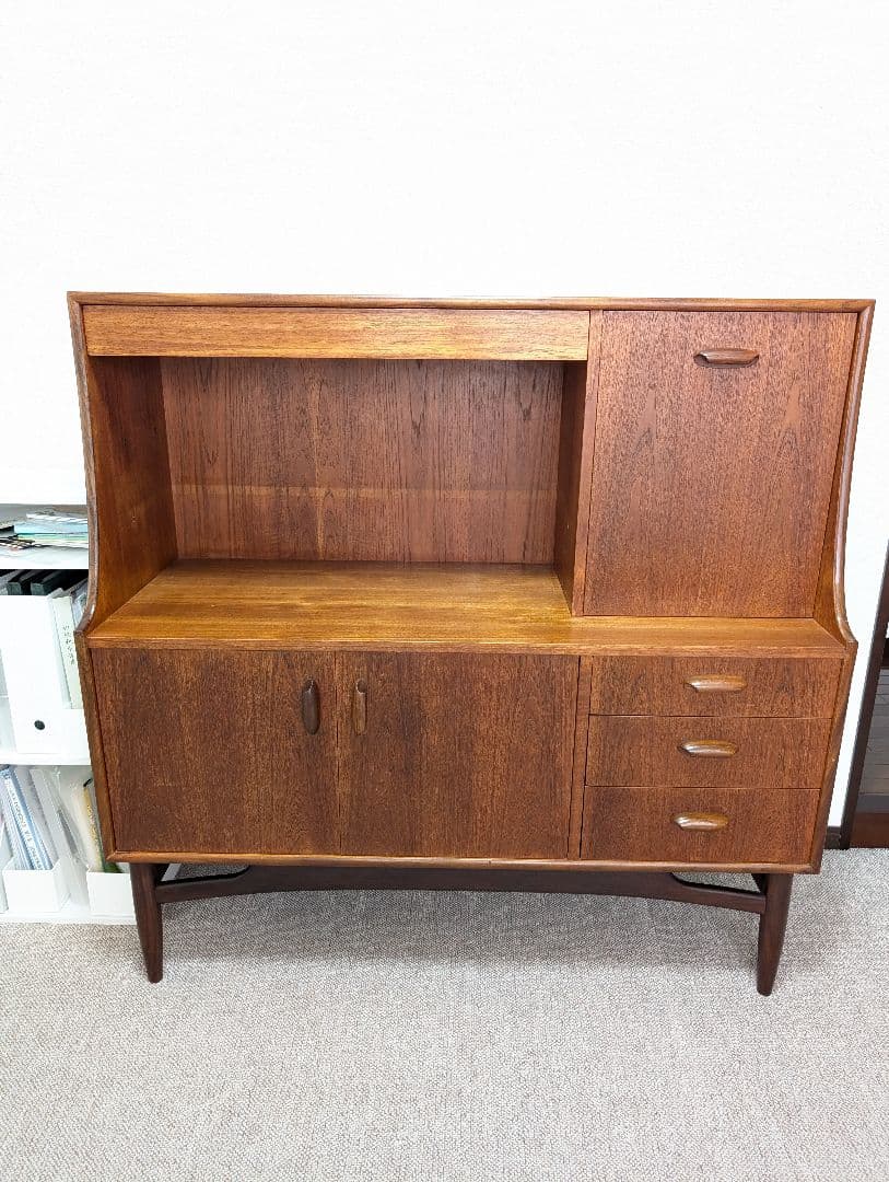 g-plan ハイサイドボード　木製ミッドセンチュリーモダンキャビネット