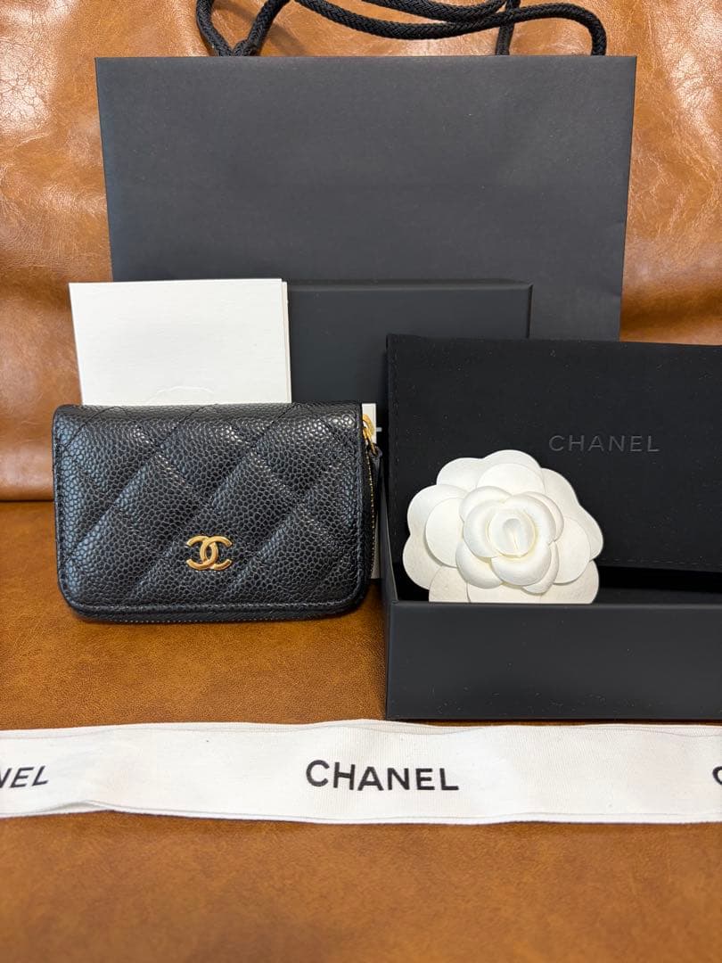 CHANEL ブラックレザー パース ゴールド