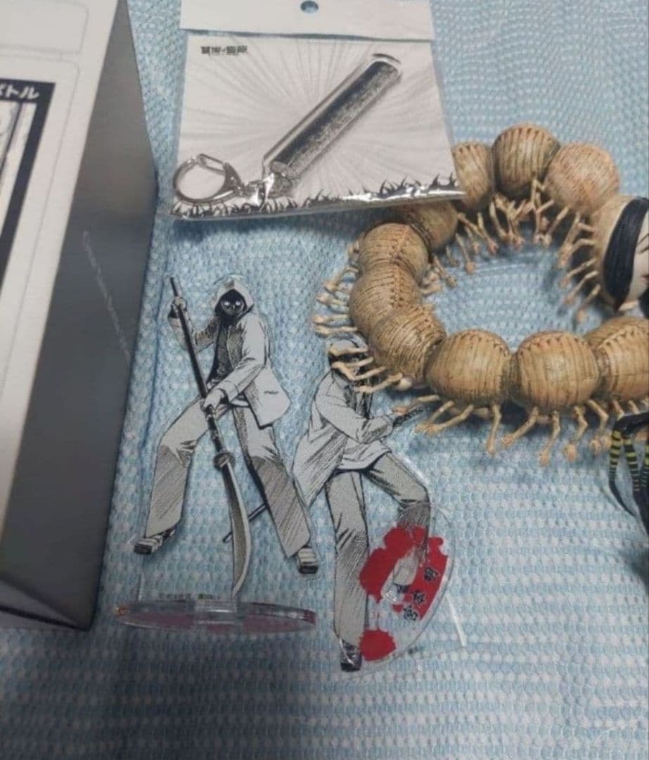 彼岸島フィギュア、アクスタ、501ワクチンボトル